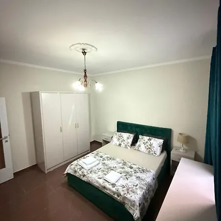 The Sunset New Bazaar Parking Available Appartement